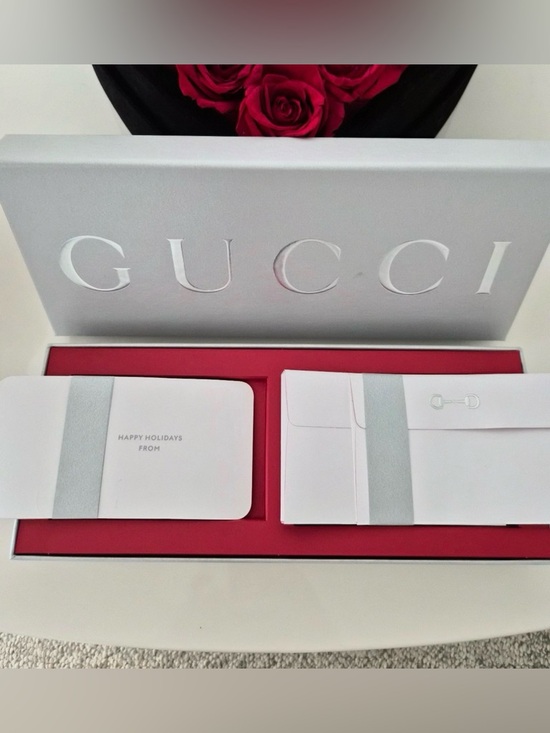 Gucci Luxury Stationery Set (10 Cards
& 10 Envelopes) - Picture 3 of 8